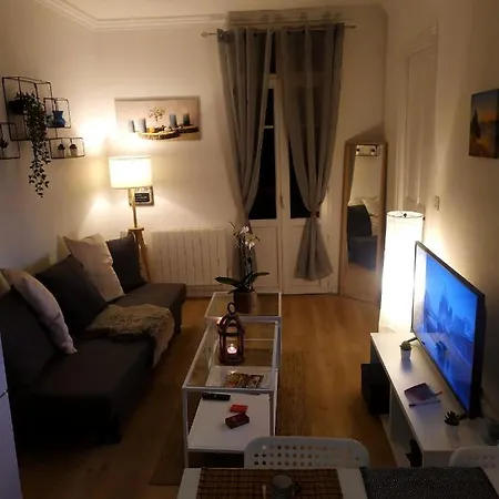 Private Independant Flat - Center - 2 Balconies