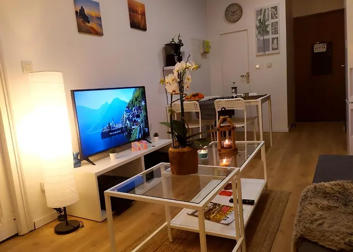 아파트 Private Independant Flat - Center - 2 Balconies *